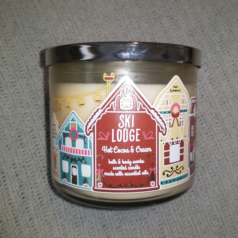 NEW Ski Lodge☕🍫Hot Cocoa & Cream 3 Wick Candle❄⛄Bath & Body Works - Picture 2 of 5